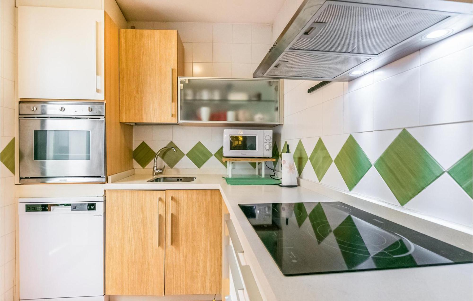 Lovely Apartment In Cordoba With Kitchen Bagian luar foto